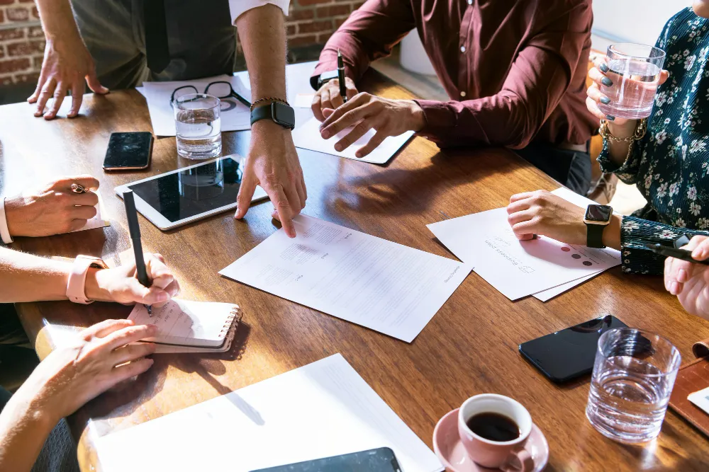 document posé sur une table